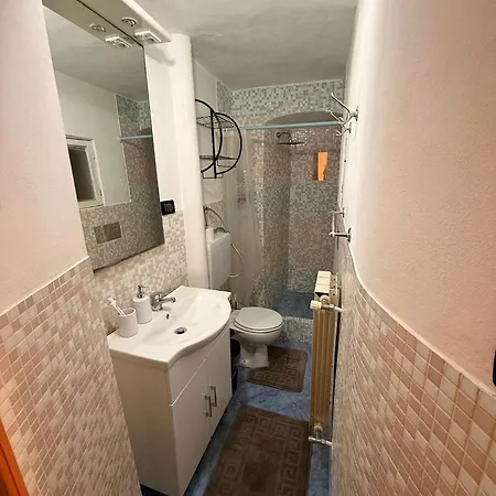 Canevari Guest * Γένοβα