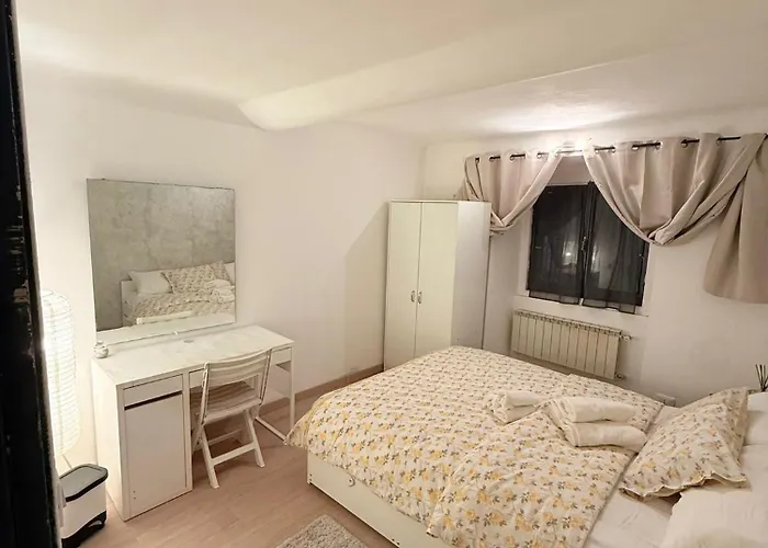 Canevari Guest Διαμέρισμα *